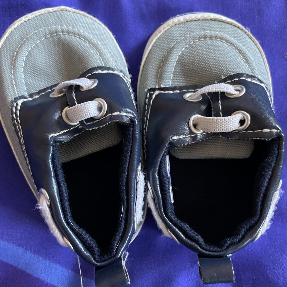 🔥6/$10🔥 Hudson Baby Boy Shoes, 6-12 Months, Navy Blue and Gray